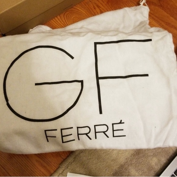 GF high heels - Picture 5 of 7